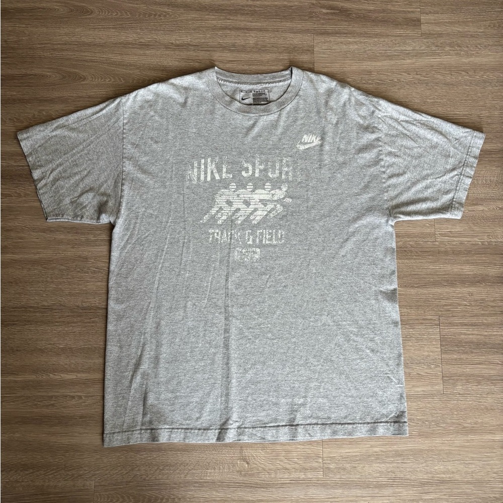 Nike Men's Light Gray Track & Field Tee